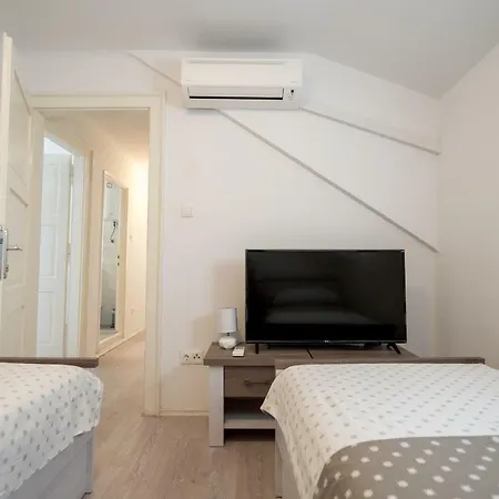 Apartman Boki Apartment *